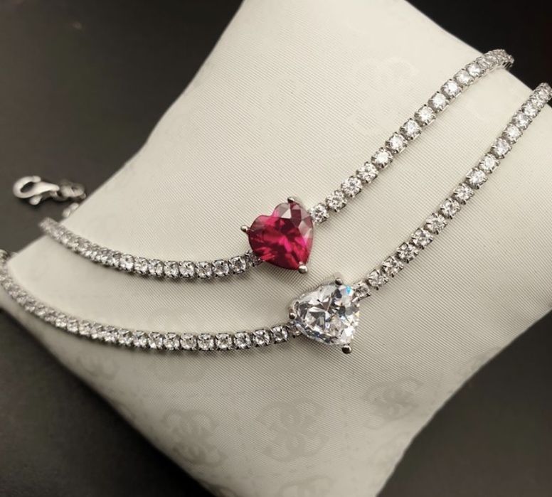 Браслети із сердечком