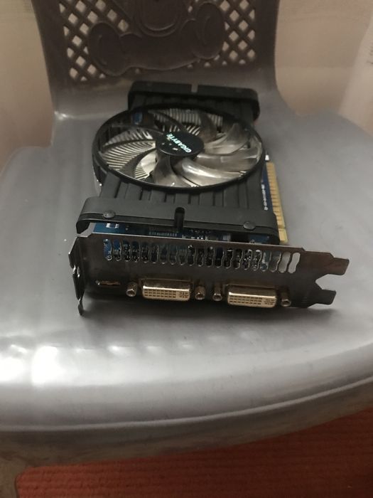 Відеокарта GV- N450D3-1GI