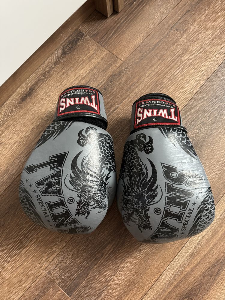 Перчатки для боксу оригінал