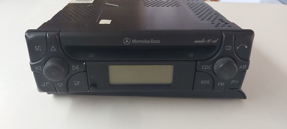 Radio Mercedes-Benz