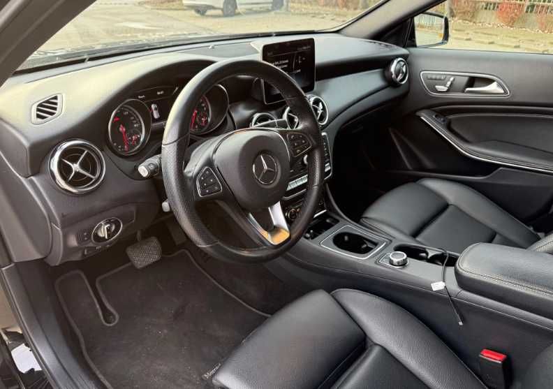 авто з Європи Mercedes-Benz GLA 250