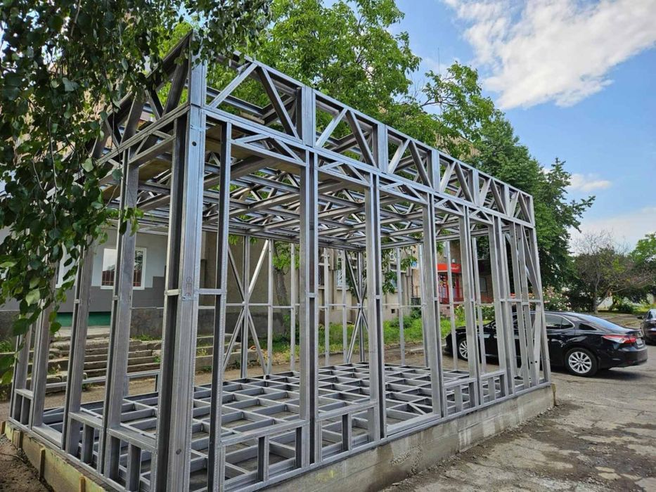 Konstrukcje LSTK – lekkie konstrukcje stalowe, produkcja i montaż