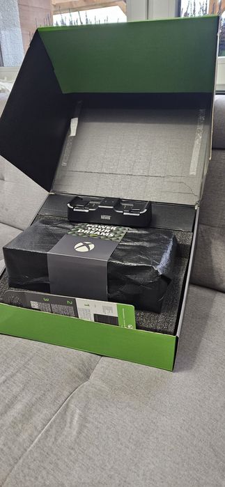 Konsola MICROSOFT XBOX Series X z napędem Blu-ray 4K UHD
Konsola MICRO