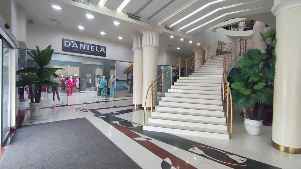 Орендна торгових  площ у ТРЦ "Пальміра Plaza"