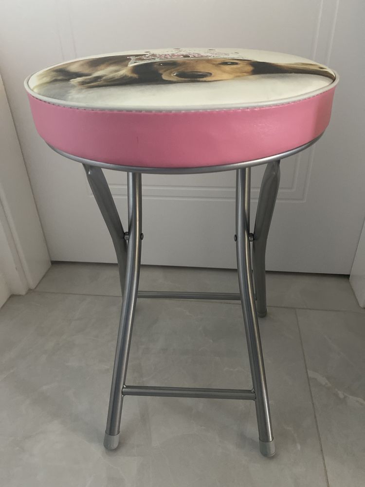 Taboret/stołek z pieskiem