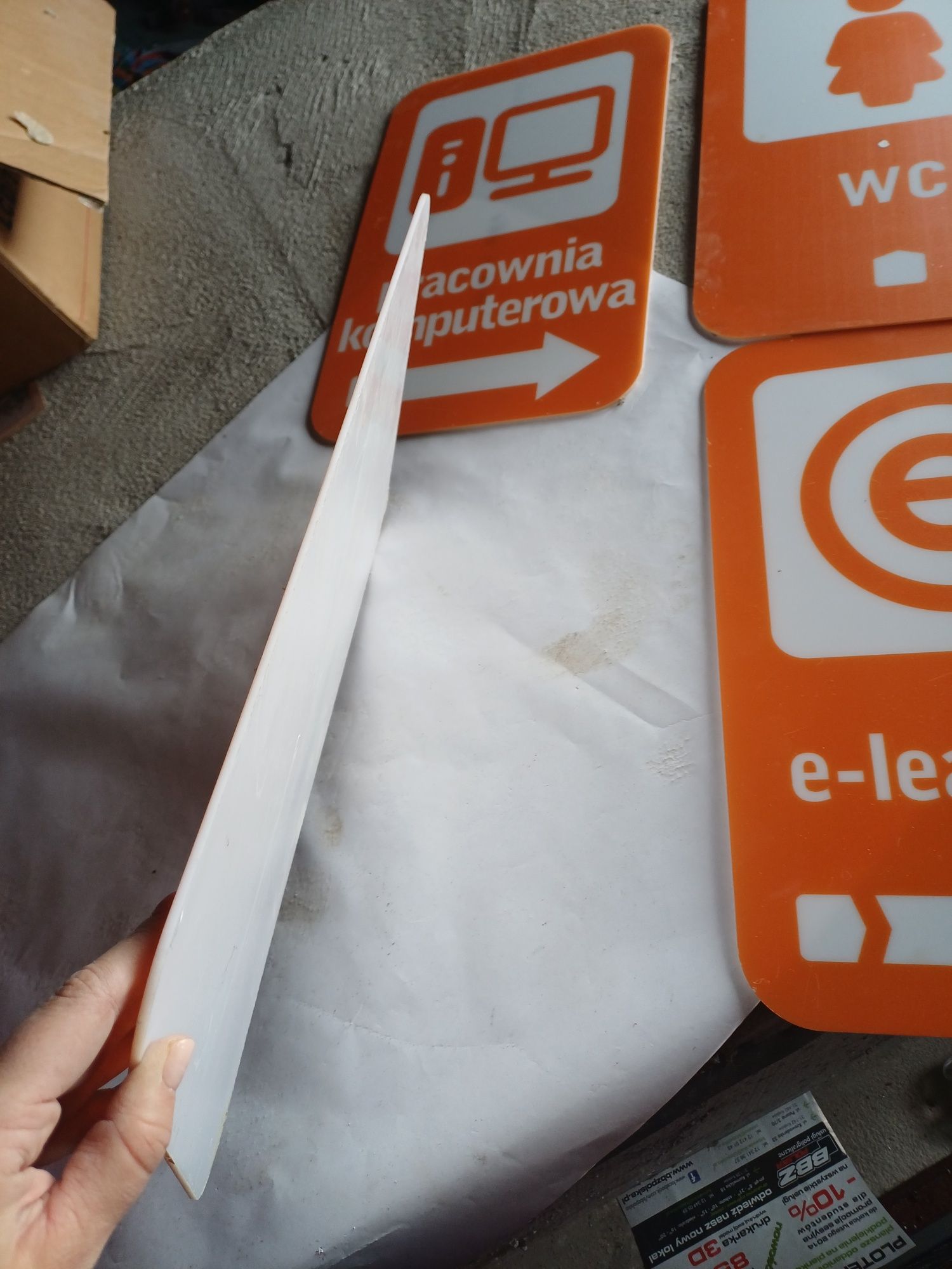 Odblaskowe tablice wc, pracownia komputerowa, plastikowe grube tworzyw