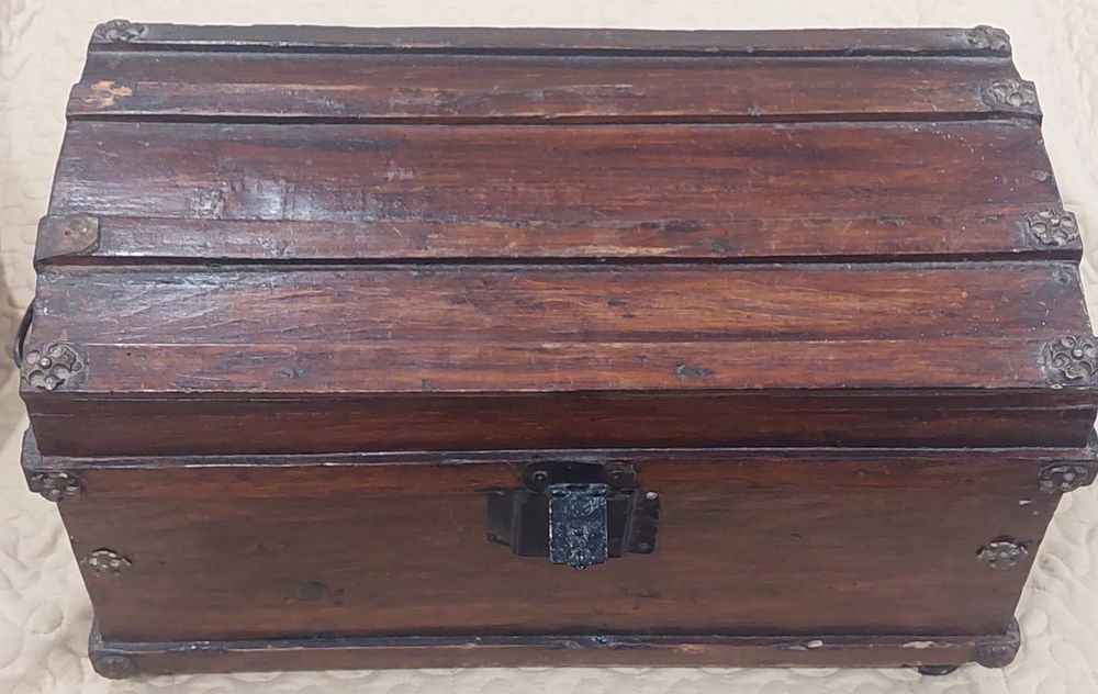 Arca/Baú/Garrafeira
