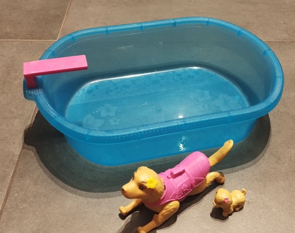 Pływający piesek lalka Barbie basen