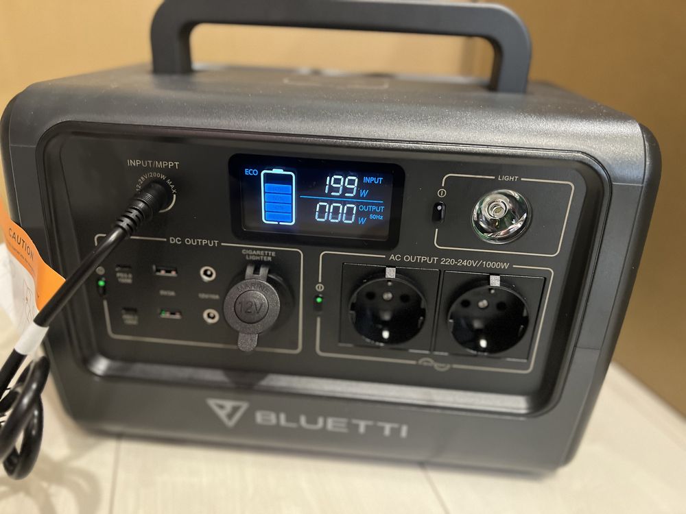 Зарядна станція Bluetti PowerOak EB70 716Wh/1000W блекаут