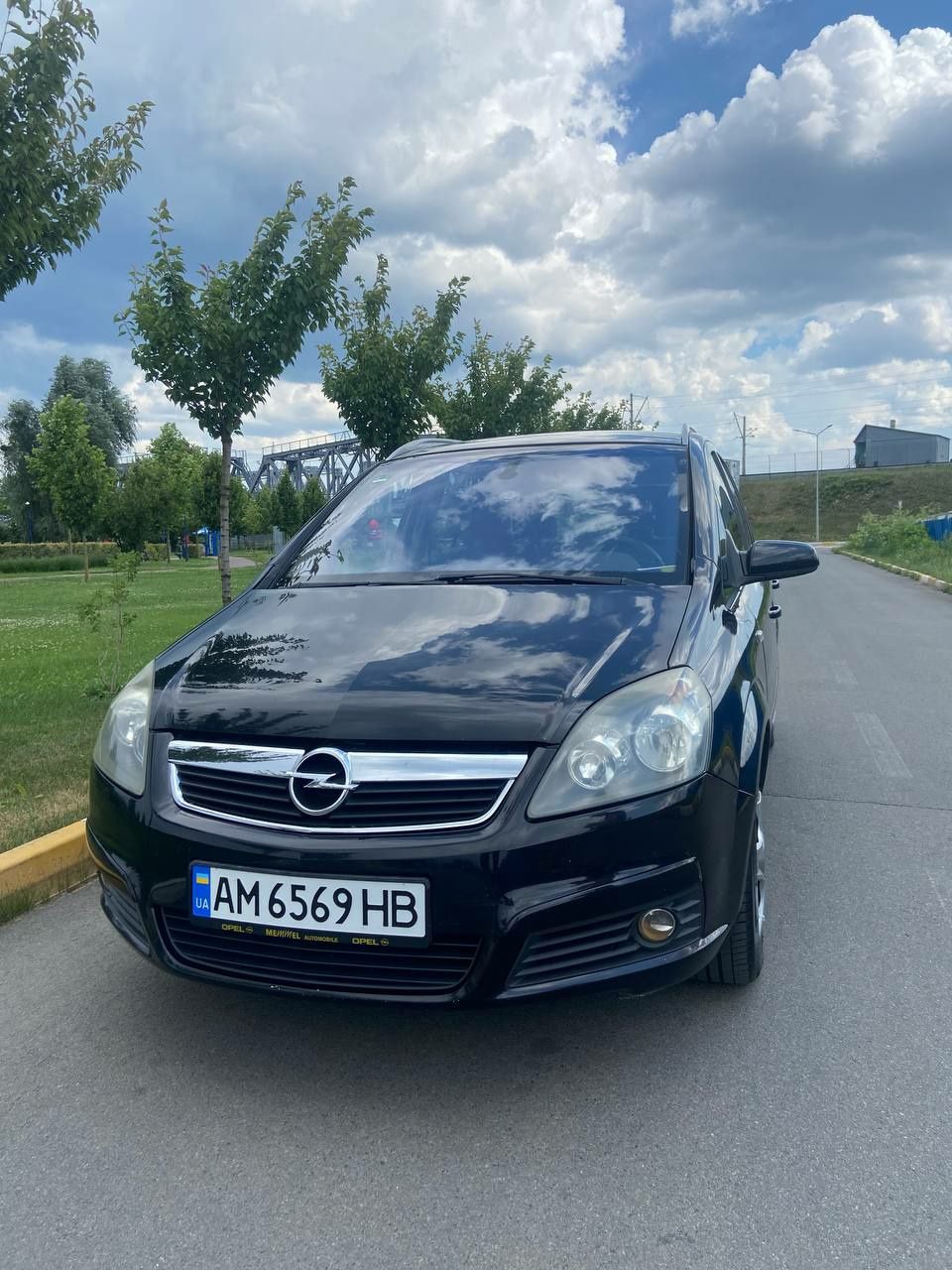 Opel zafira b 2005р. 1.8 бензин