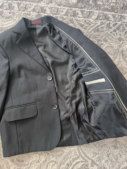 Віддам піджаки для школяра на 1 або 2 клас.