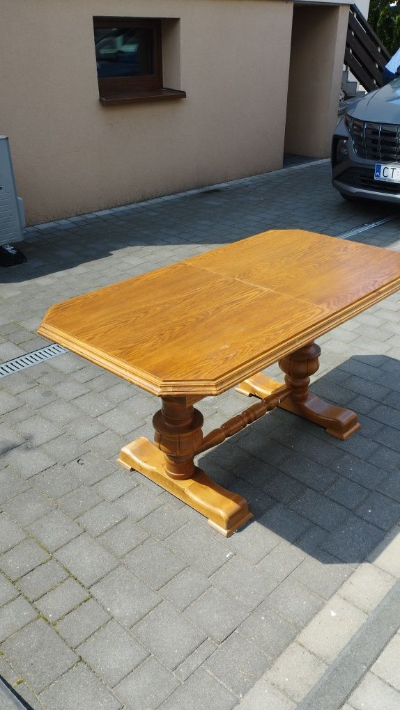 Stół drewniany rozkladany