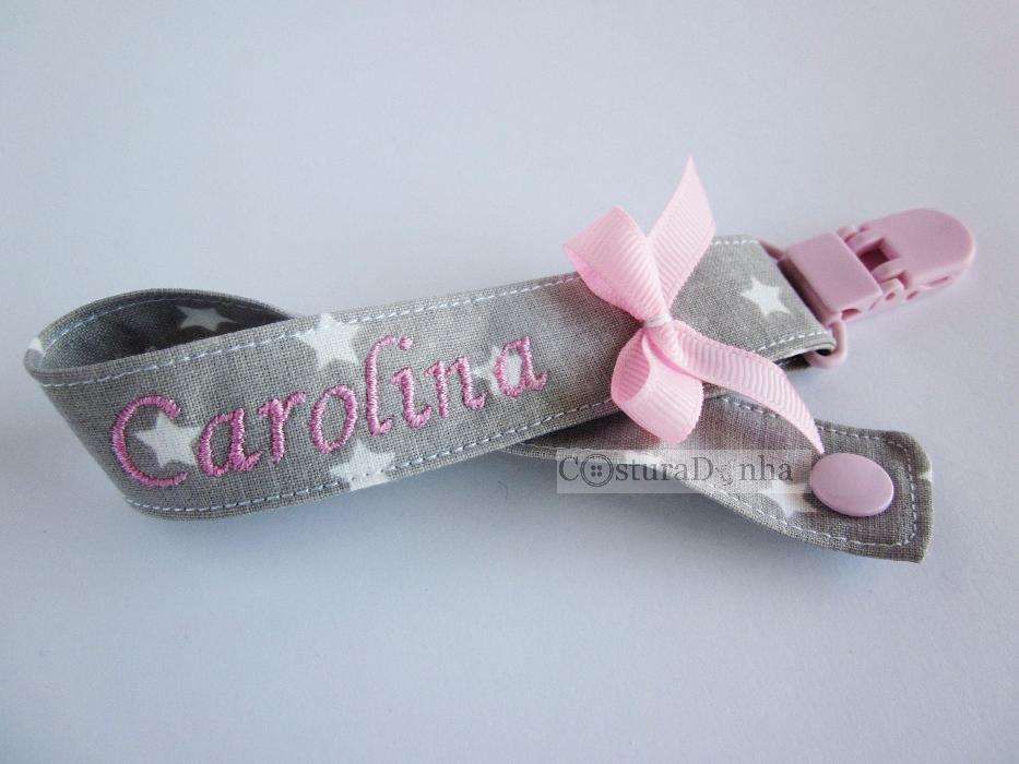 Prende chucha personalizada com nome bordado - Baby Shower