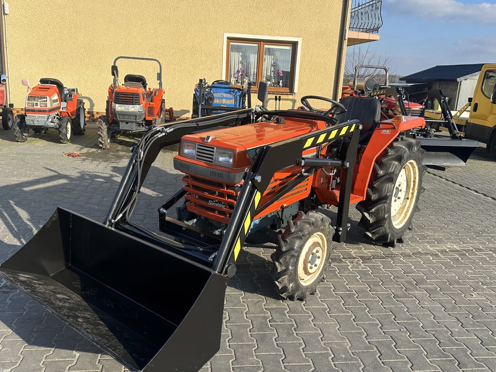 Mini traktor Kubota L1-225D 4x4 wspomaganie