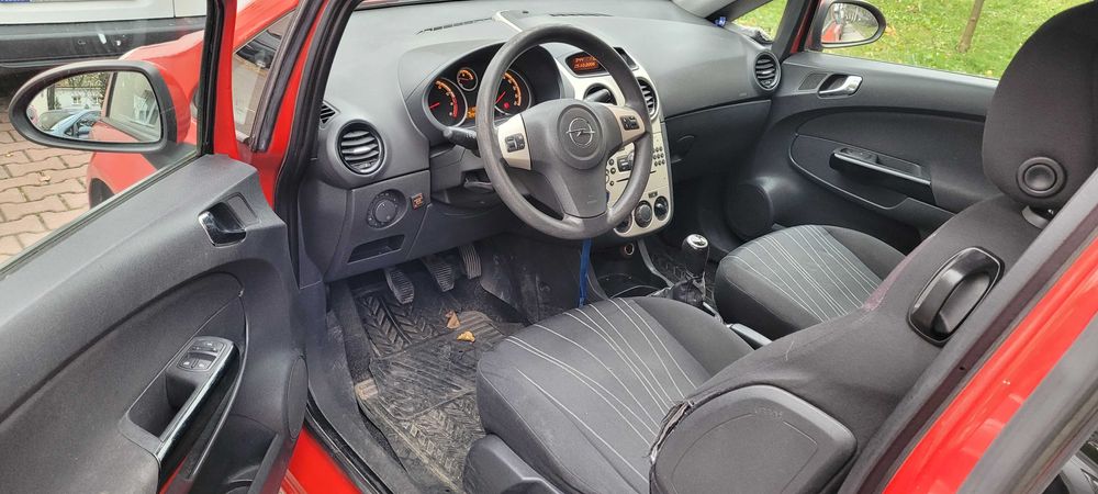 2006 OPEL CORSA 1.4 GAZ Na dojazdy Na rozwózkę  Zamiana