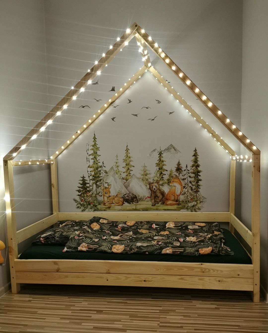 Łóżko domek dla dziecka duży z oświetleniem i materacem 170x80 180x90