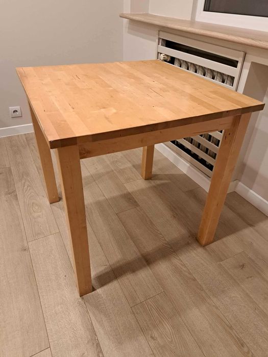 Mały stół stolik drewniany kwadratowy 74x74x74,5 ikea  biurko