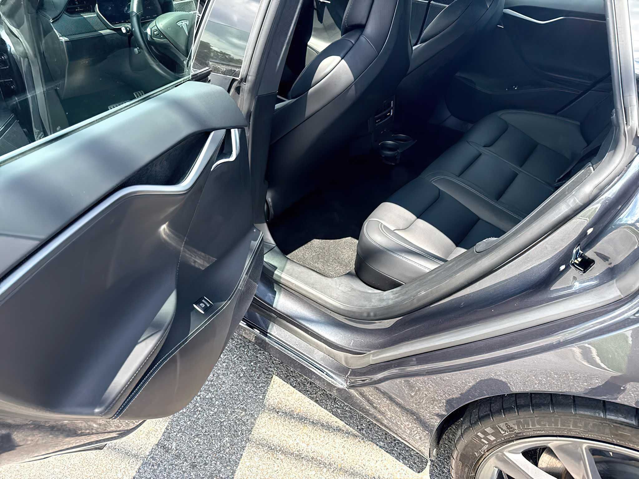 Tesla Model S P100D 2019