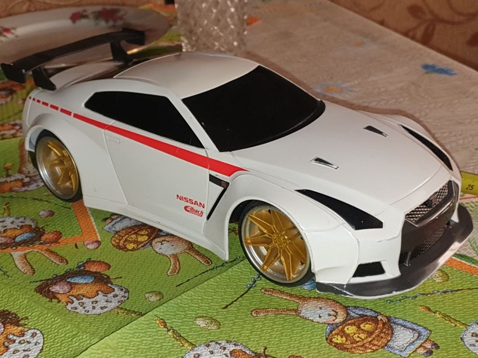 Продаж радіокерованих іграшок