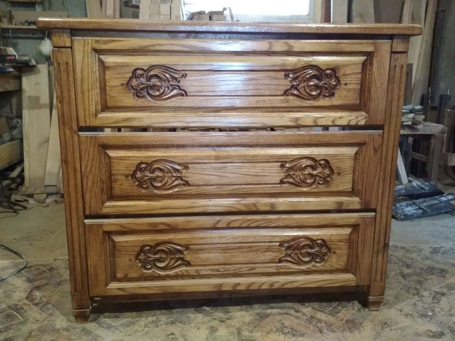 Продається спальня з масиву