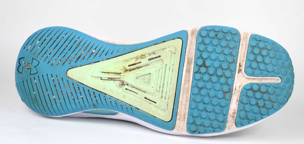 Używane Under Armour W HOVR Rise 3 roz. 40,5