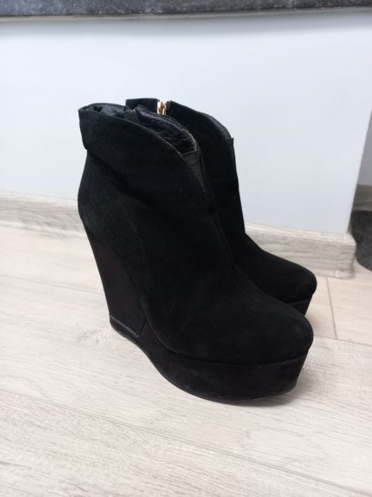 Черевики на платформі, жіночі чобітки