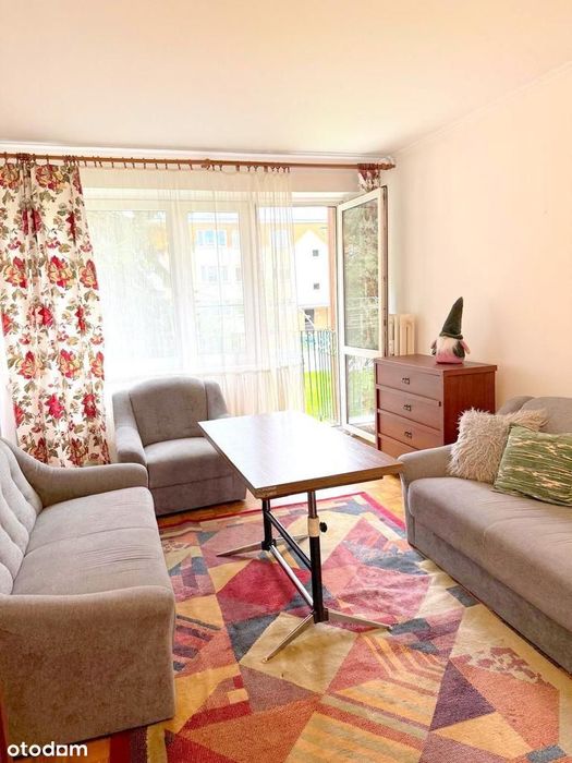 Mieszkanie 1 piętro/ 2 pokoje/kuchnia/balkon