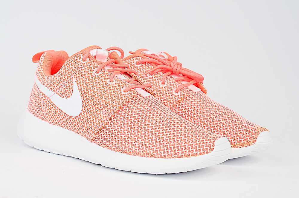 NIKE Wmns Rosherun Nowe r 39
