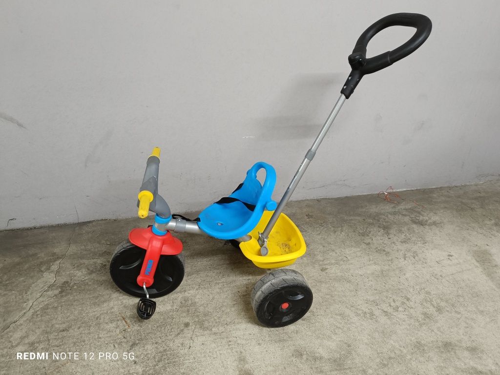 Triciclo para criança