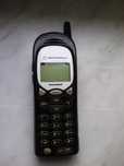 Stary telefon komórkowy Motorola talkabout
