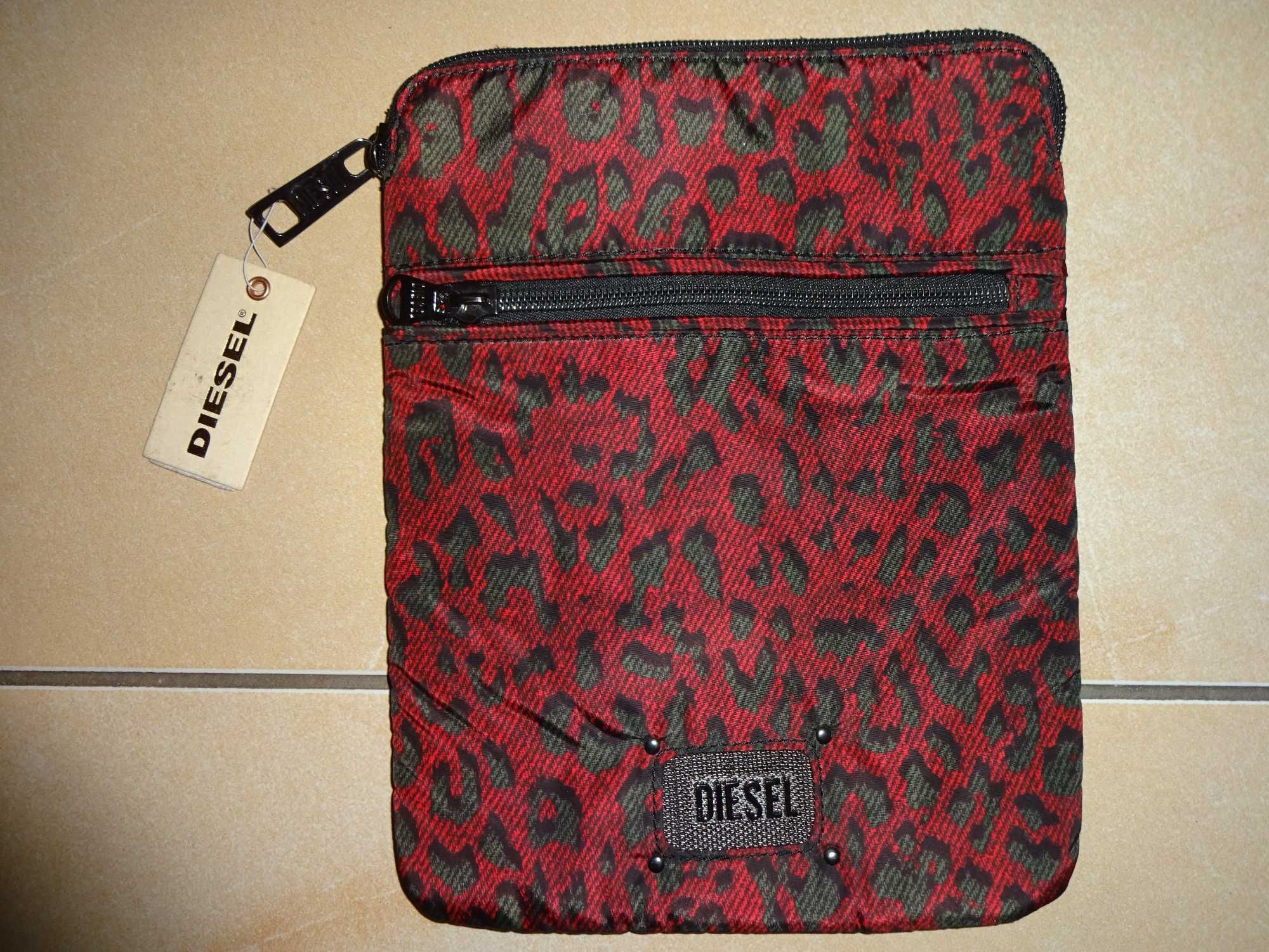 Diesel pokrowiec etui na laptopa 20 cm x 27 cm