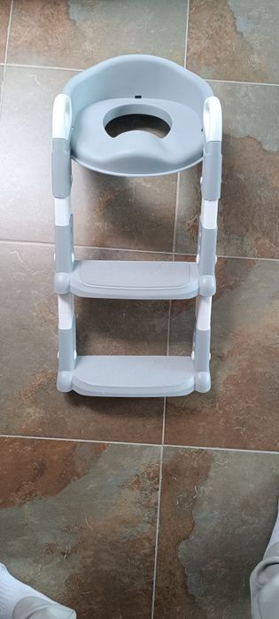 Adaptador/redutor com escadas dobrável para sanita -infantil