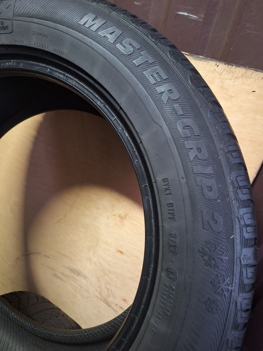 215/60R17 Semperit комплект