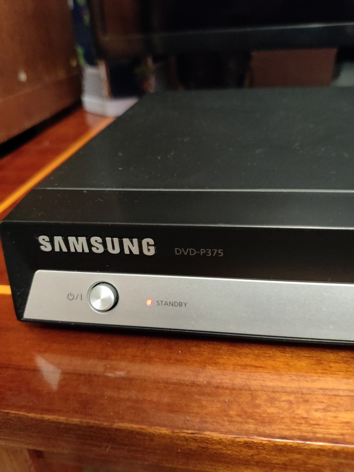 DVD плеєр Samsung DVD-P375