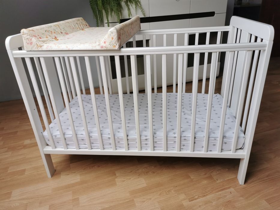 Łóżeczko niemowlęce woodies Star Cot + materac 120×60