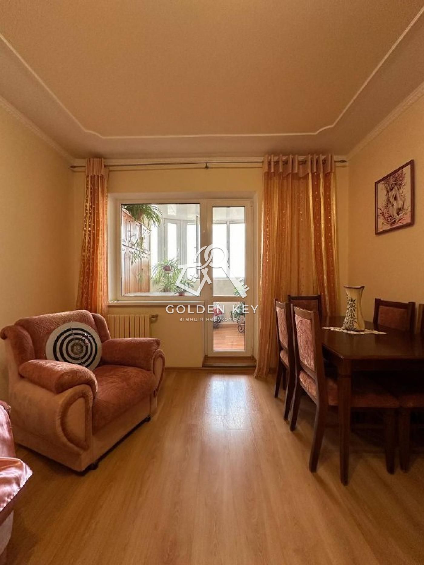 Продаж 3-х кімнатної квартири, Покровський район, вулиця Світальського