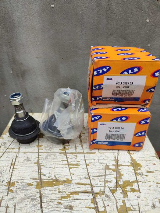 Продам шаровые нижние опоры на Ford Transit 2005г.  YC1A 3395BA