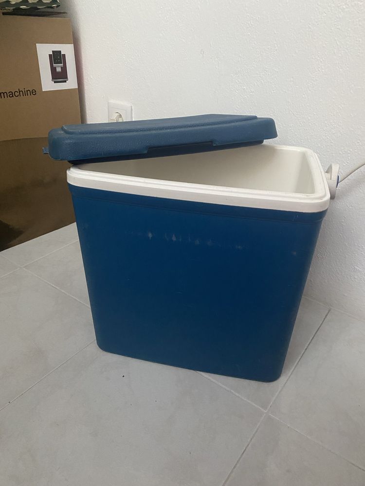 Geladeira/Arca/ Larcheira Termica azul