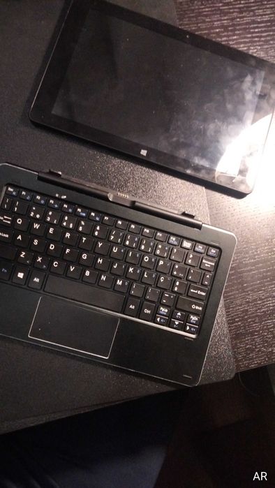 Vendo Computador Laptop Híbrido Kubo KB710