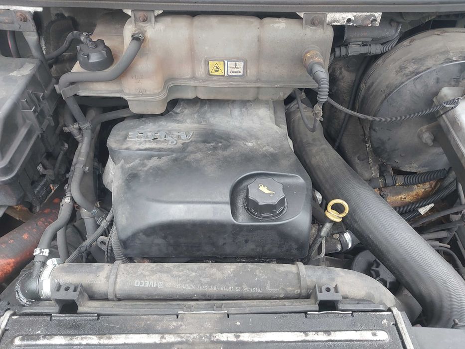 Posiadam czesci iveco daily 3 euro 4  2008r  3.0hpi  blizniak