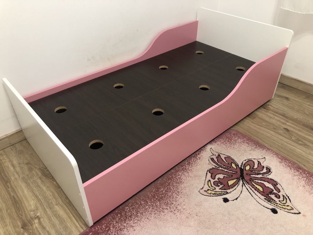 Łóżko 80x160 z grubym materacem