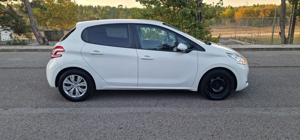 Peugeot 208 1.4 hdi