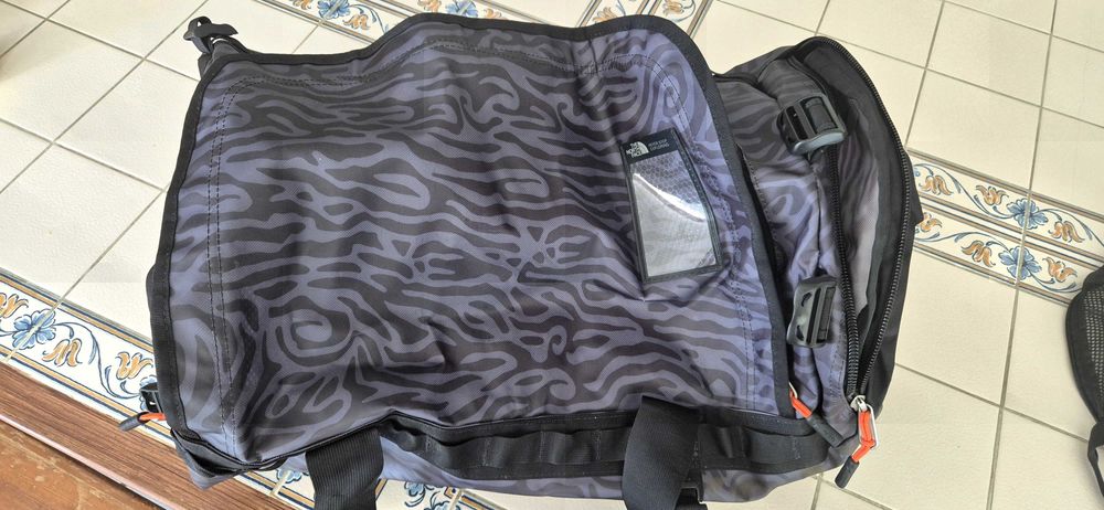 Saco/Mochila North Face - Base camp duffel M