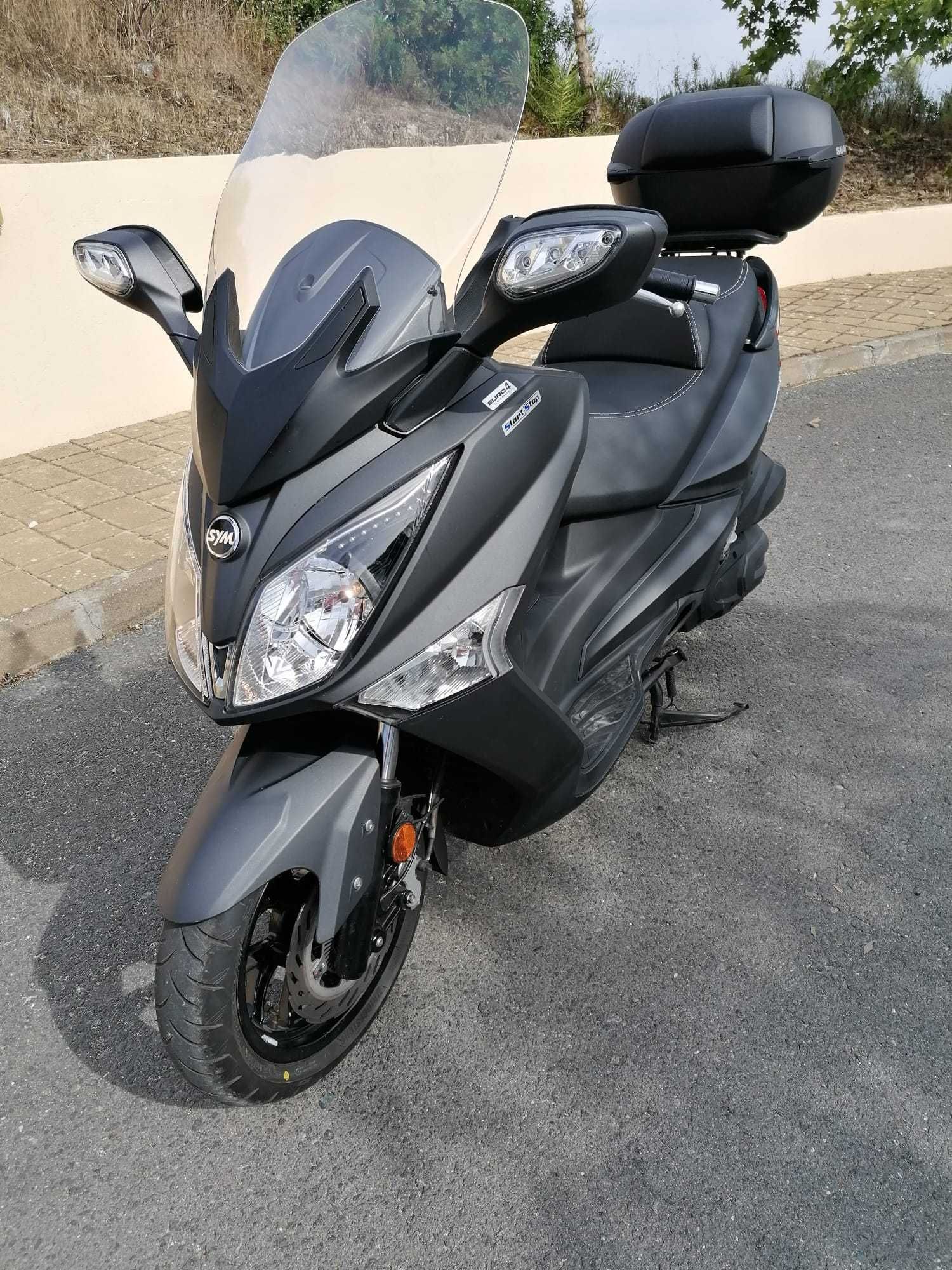 Scooter SYM GTS 300 I /Ano 2018 /20 000 km