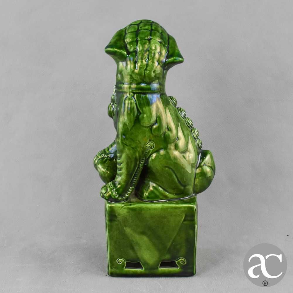 Cão de Foo em porcelana da china decorado a verde por baixo do esmalte