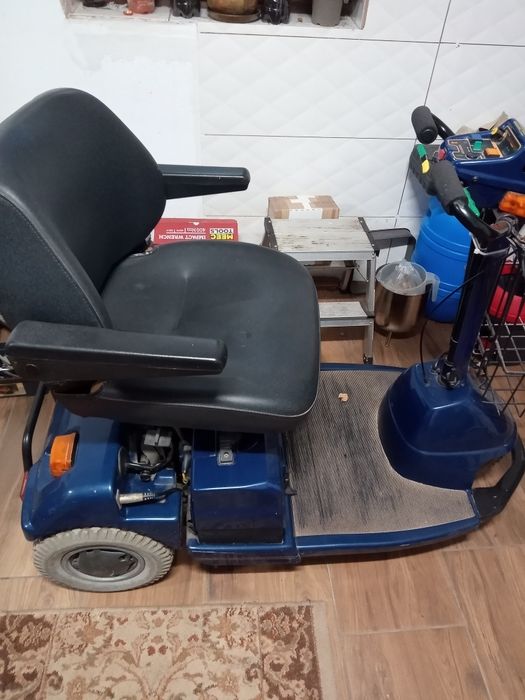 Wózek inwalidzki elektryczny