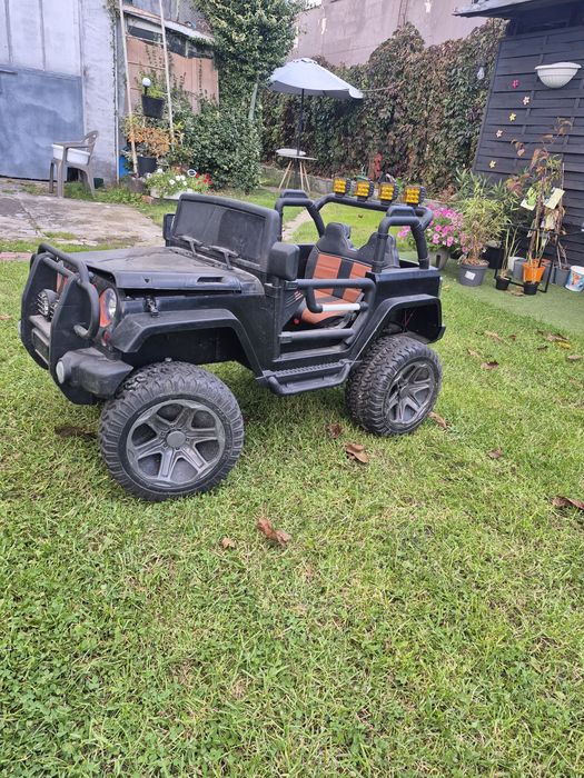 Auto akumulator jeep dwuosobowy
