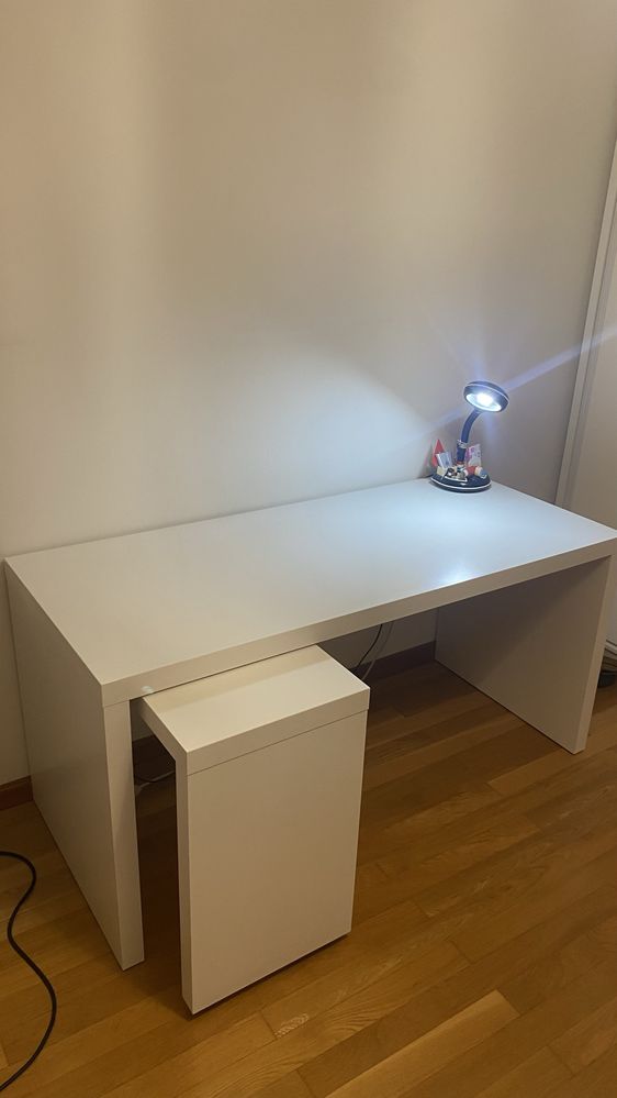 Urgente! Secretária Branca Ikea DESMONTADA