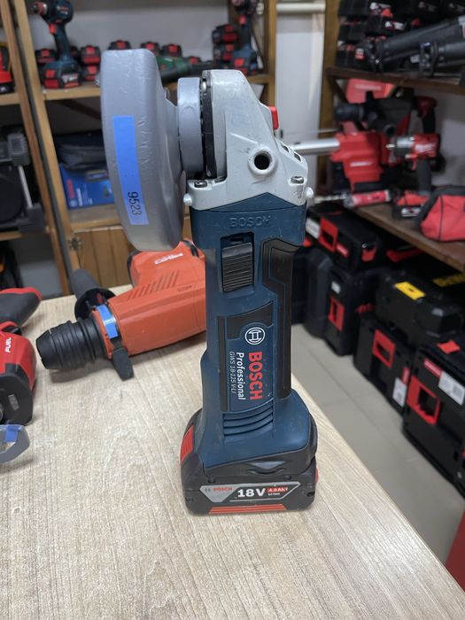 Bosch GWS 18-125 V-Li / акумуляторна болгарка Бош 18V
