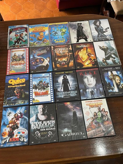 Conjunto de dvd's filmes de adultos e crianças